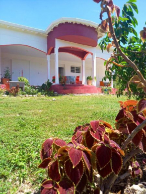 Maison de 2 chambres avec jardin clos et wifi a Anse Bertrand a 3 km de la plage